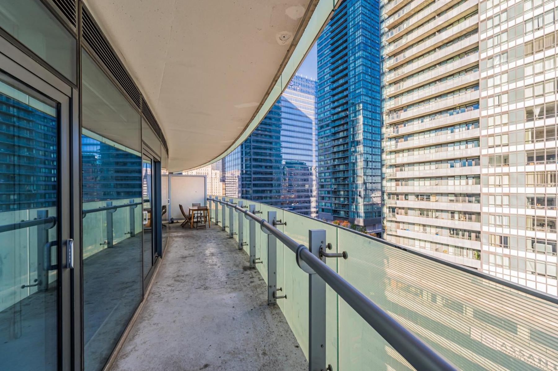 טורונטו York Suites 5 מראה חיצוני תמונה