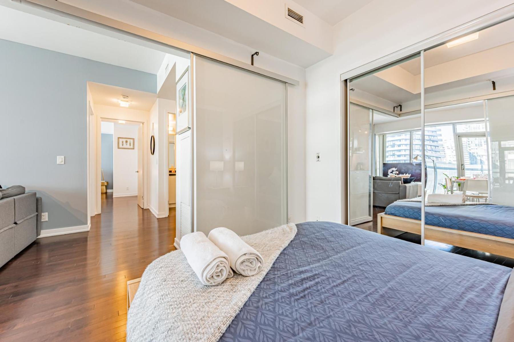 טורונטו York Suites 5 מראה חיצוני תמונה